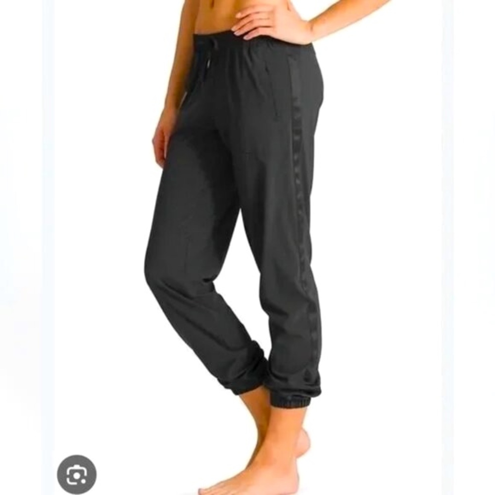 ATHLETA Andale Tuxedo Stripe Jogger Pants Black